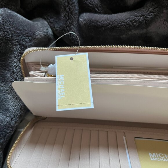 Michael Kors - Leather Continental Wristlet - Soft Pink/Nude - Picture 5 of 6